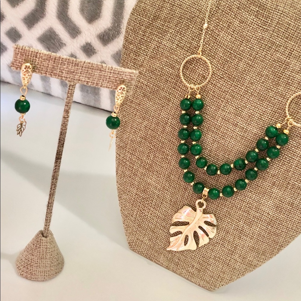 Handmade Green Monstera necklace & earring set